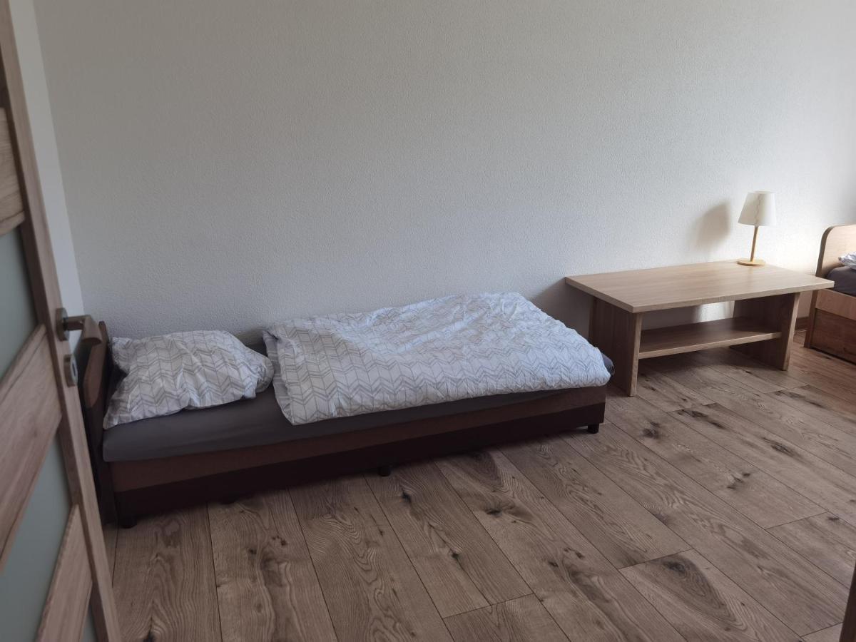 Appartamento Sunset House Piestany Cervena Veza Banka Esterno foto