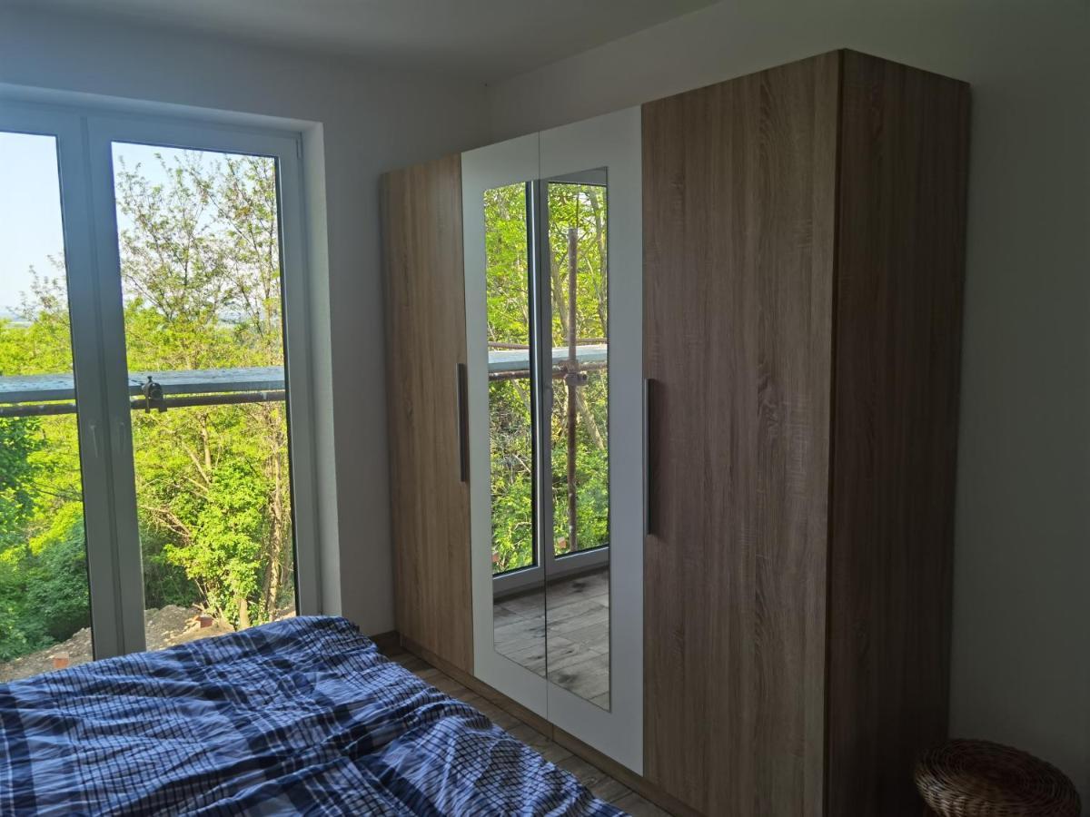 Appartamento Sunset House Piestany Cervena Veza Banka Esterno foto